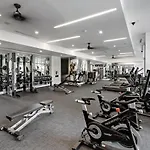 Unique 1Bd - 5 Min Dt, Gym, Parking, W-D - Sleeps 6