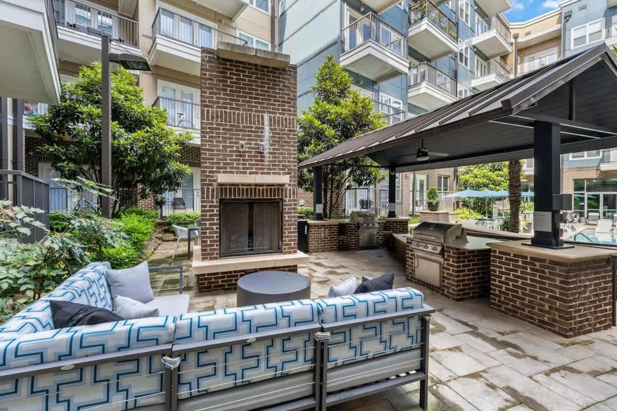 Unique 1bd - 5 Min Dt, Gym, Parking, W-d - Sleeps 6 Apartment Charlotte