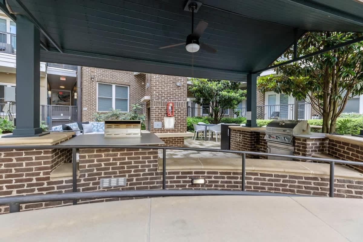 Apartment Unique 1bd - 5 Min Dt, Gym, Parking, W-d - Sleeps 6