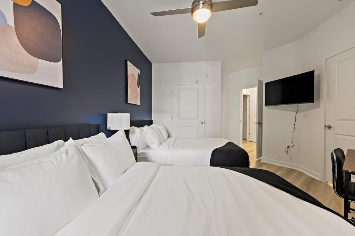Unique 1bd - 5 Min Dt, Gym, Parking, W-d - Sleeps 6 Charlotte