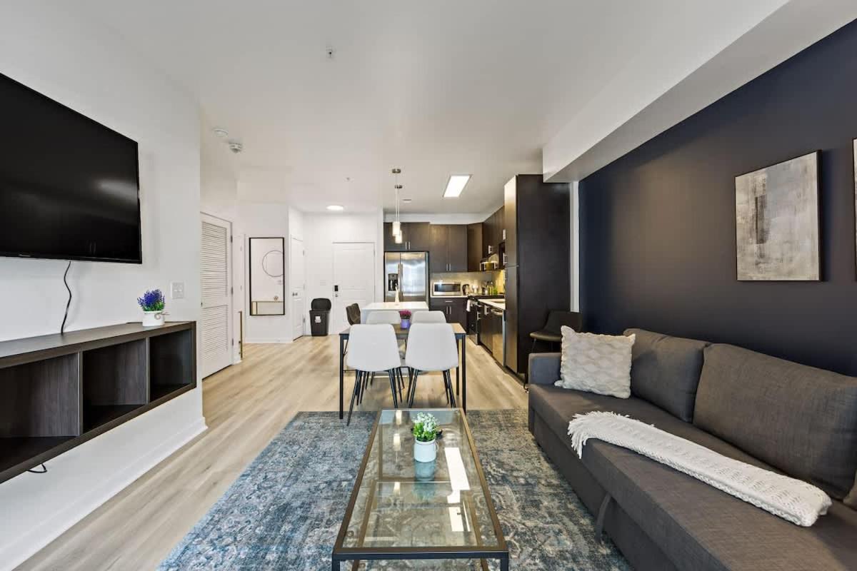 Unique 1bd - 5 Min Dt, Gym, Parking, W-d - Sleeps 6 * Charlotte
